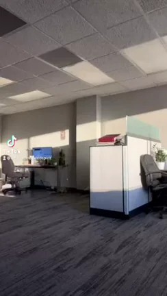 Can't Resist My Juicy PAWG Ass in the Office 😈🍑
