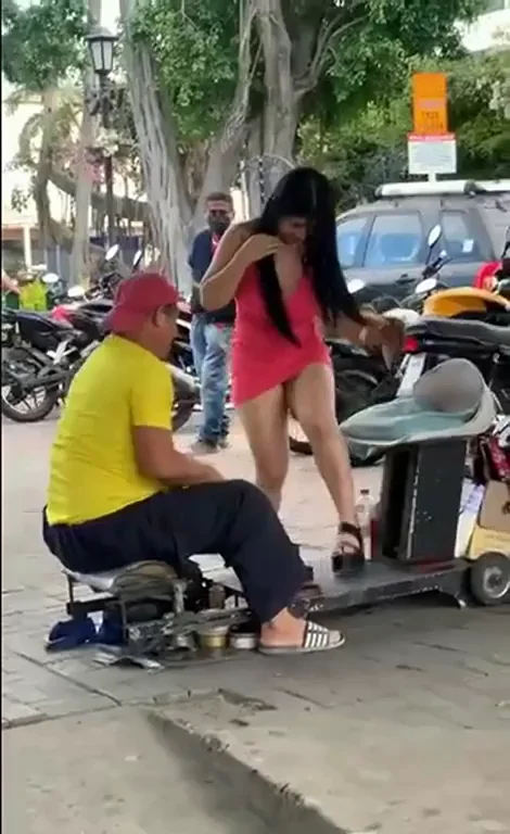 🔥 Hottie in Red Mini Gets Foot Rub from Studly Vendor 😏👣