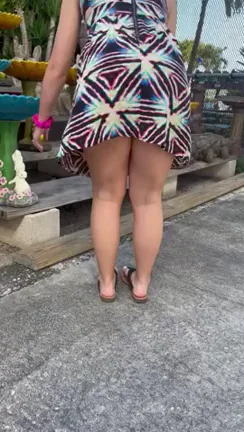 😈 Public Pool Upskirt Pussy Flash ☺️🍑