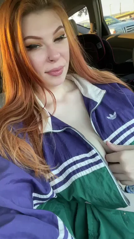 🚗 Car Titties Slut Flashing Her Massive Stacked Jugs 😈🍈🍈