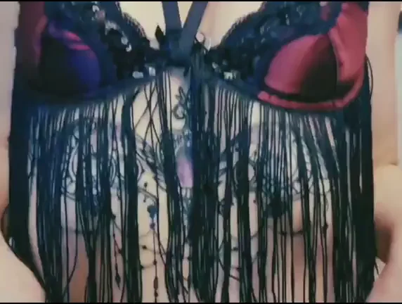They named this set She's Poison. You can't say it wasn't just made for me