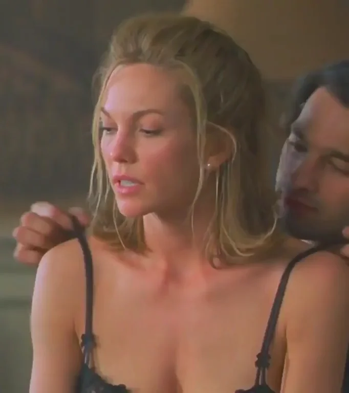 🔥 Diane Lane's Steamy Celeb Nude Tease & Kiss 💋