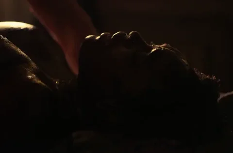 Wunmi Mosaku's Steamy Nude Tease in Lovecraft Country S01E08 🔥🍑