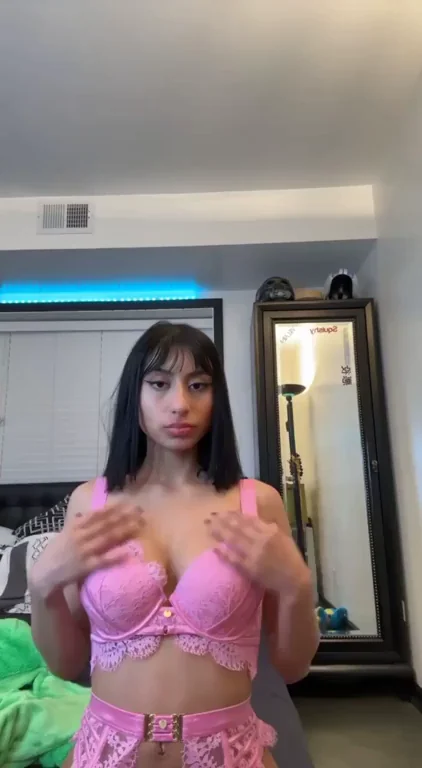 Pretty Milky MILF Begs: Suck My Juicy Tits Dry? 🥺💦🍈🍈