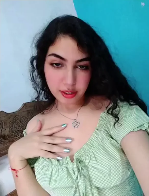 Innocent Cutie Tease 😈💋 What Would You Do? 🔥