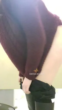 eat my fat ass in the womens bathroom stall