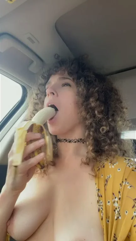 Yeah.. so I don’t know about you, but this is how I banana while driving! [F] MILF