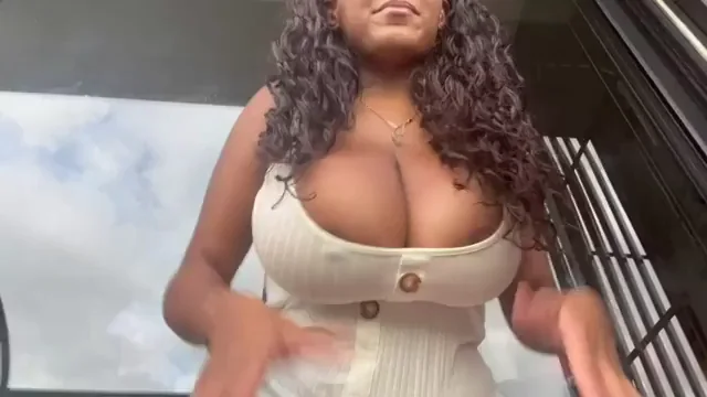 🍈🍈 Massive Milkers Hanging Low - Breed This Busty Babe All Weekend! 💦❤️