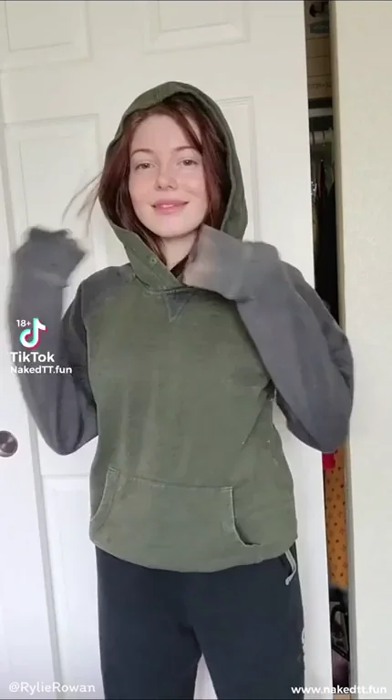 Dancing TikTok