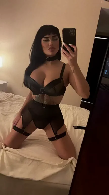 Play with My Dick & Taste These Juicy Tits? 😈🍒