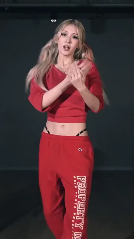 🔥 Jeon Somi Teasing in Red Crop Top & Thong Sweatpants 💦