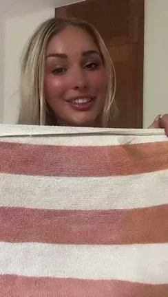 Blonde Teen Tease: Towel Drop Countdown 😏💦