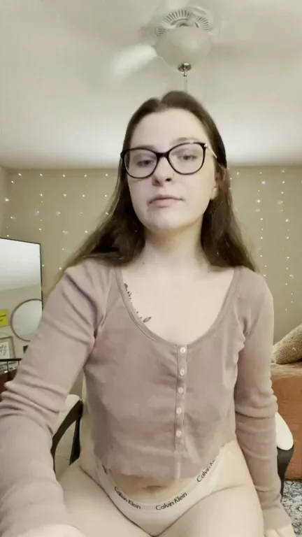 My first post in this subreddit, i’m hoping some people will appreciate my body type!