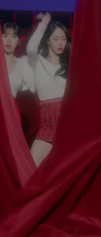 🔥 SINB's Slutty Schoolgirl Tease in Red Plaid Skirt 💋 (VIVIZ Kpop Fap)