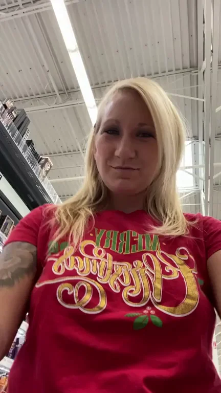 Flashing at the store during busy Christmas shopping and an employee totally caught me