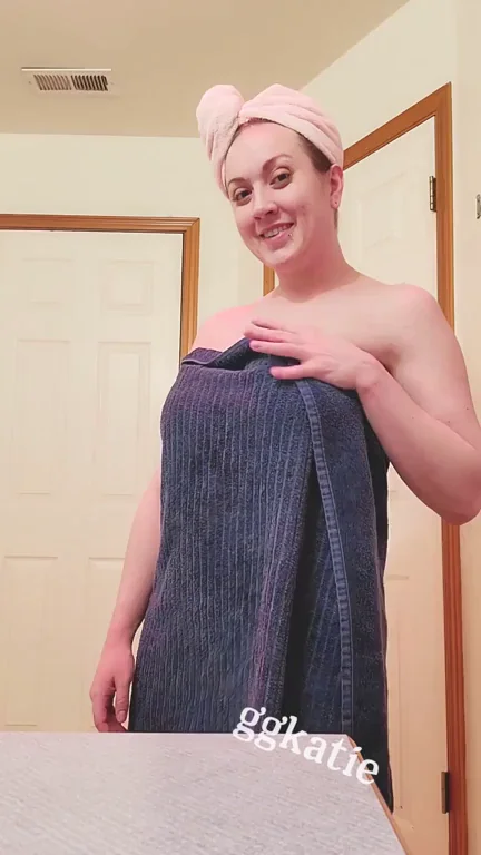 Oh no how embarrassing my towel fell!