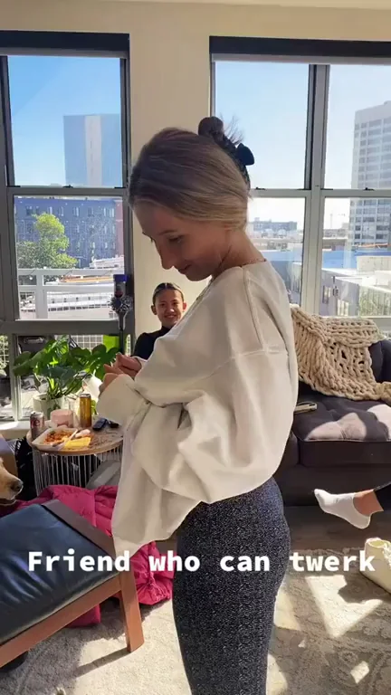 🍑 Friend's Wild Ass Clappin' Twerk Ocean 🌊💦