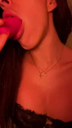Bend Over & Suck My Juicy Pink Toy 😘💦