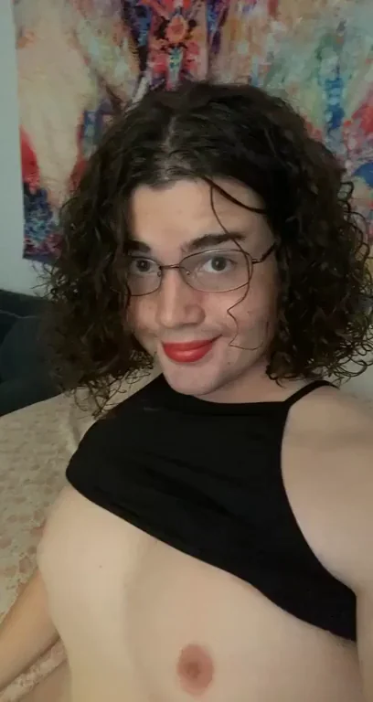 Sam is a nipple whore at heart ?