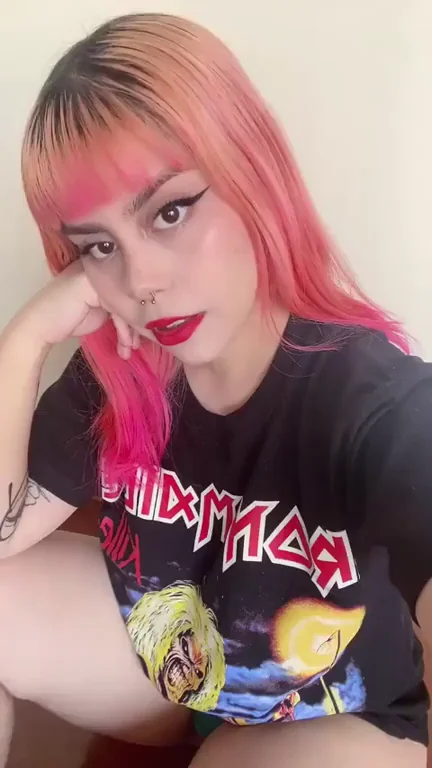 they are natural, bouncy with big nipples, perfect for sucking them