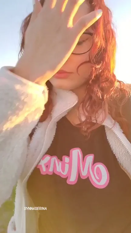 The best views lie hidden under my shirt [OC] [GIF]