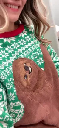 Kiss me under the cameltoe, I meant mistletoe. 🤭