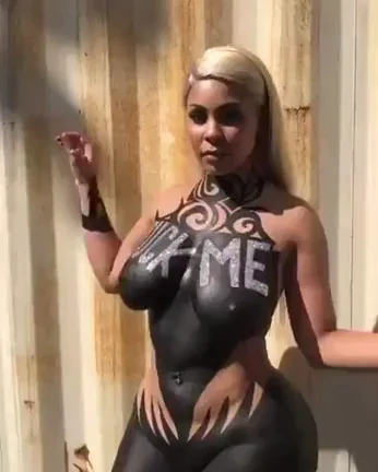 Trashy Blonde Bombshell's 'FUCK ME' & 'PAY ME' Body Paint Tease 😈🍑💦