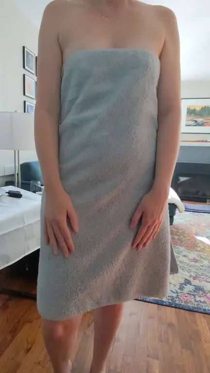 I know this is pussymound, but you should stay for the booty at the end too
