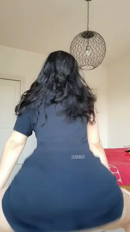 Juicy Dress Twerk Tease