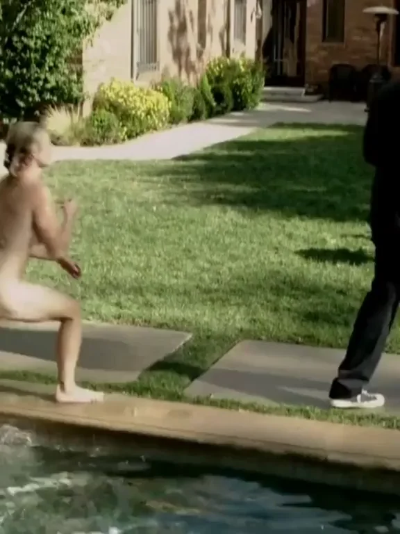 donna Scott ( wife of director tony Scott) in femme fatales s02 e07