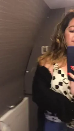 Let's mess around in the airplane lav ❤