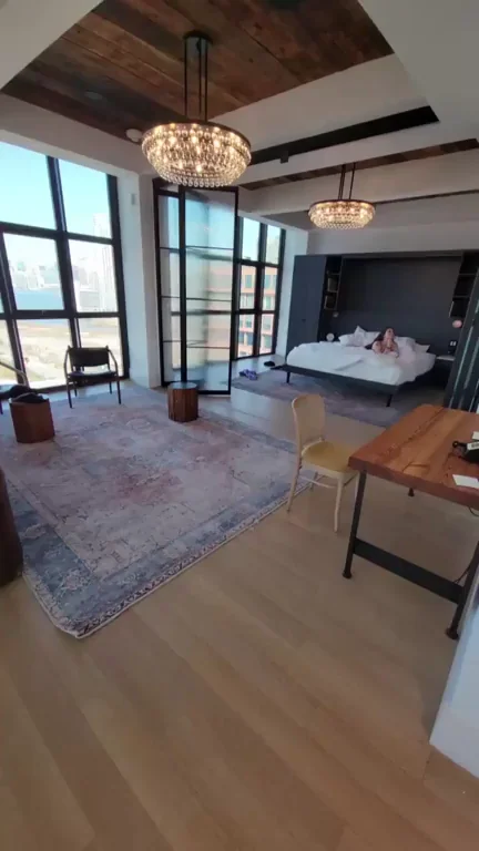 Freeuse Fucktoy in Penthouse Paradise 🏨🍑💦
