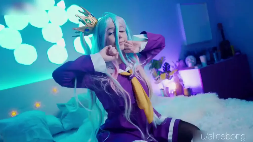 Alice Bong as Slutty Shiro from No Game No Life