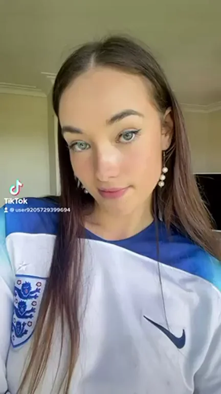 It's cumming home ðŸ¥°ðŸ´ó §ó ¢ó ¥ó ®ó §ó âš½ï¸ (20F)