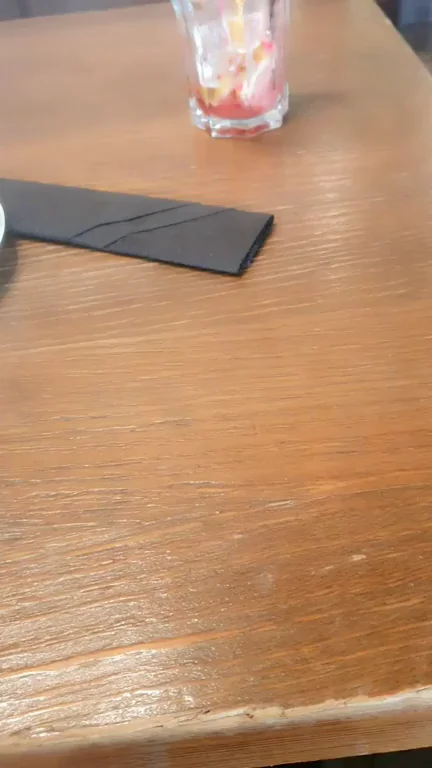 Sometimes in a restaurant I will spontaneously do something like this. Heh