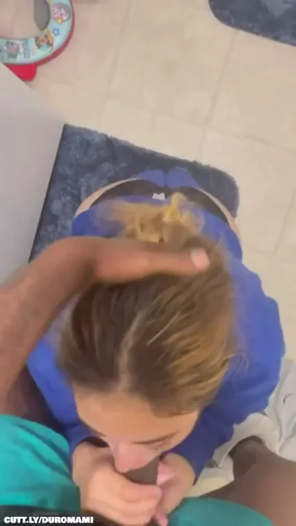 Sucking a big cock