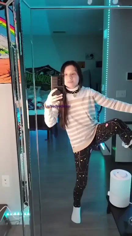 5ft 97lbs