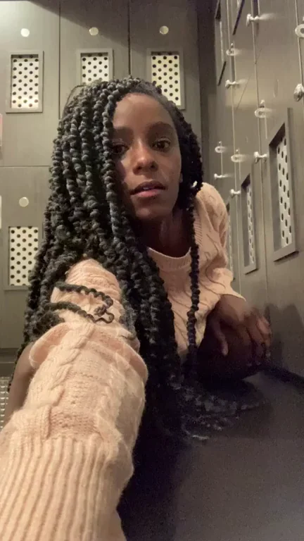 Happy Sunday Surprise 🍑💦 Ebony Babe's Bigger Than You Thought