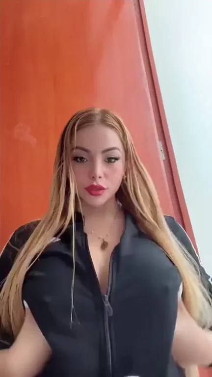 I think my boobs are too perky for a tittie drop 😁­