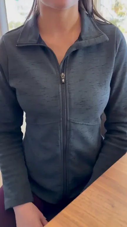 I've got some great surprises for you under this jacket, come have a look! ☺️