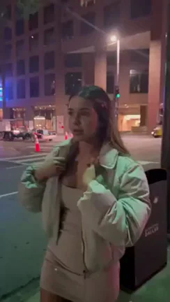 Titty flash in public ðŸ¥°