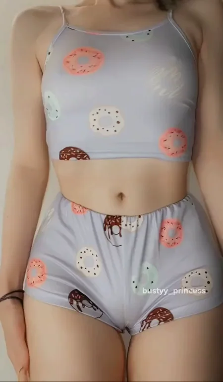 Tiny 4'10 Slut Begs: Jerk Your Cock for My Petite Curves??