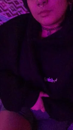 Baggy clothes to a titty drop;)