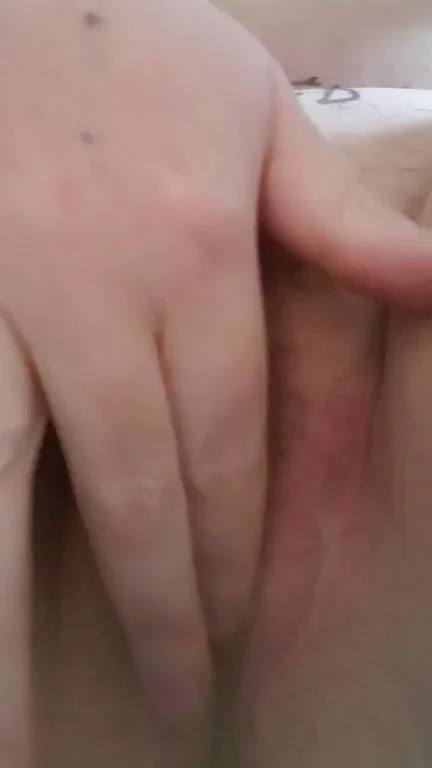 Wishing i had a juicy innie pussy to devour... will have to settle for cleaning myself up instead
