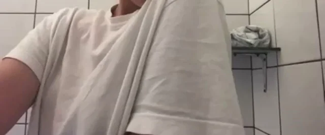Blonde Cam Slut's Shower Surprise for Cumtrib Fans