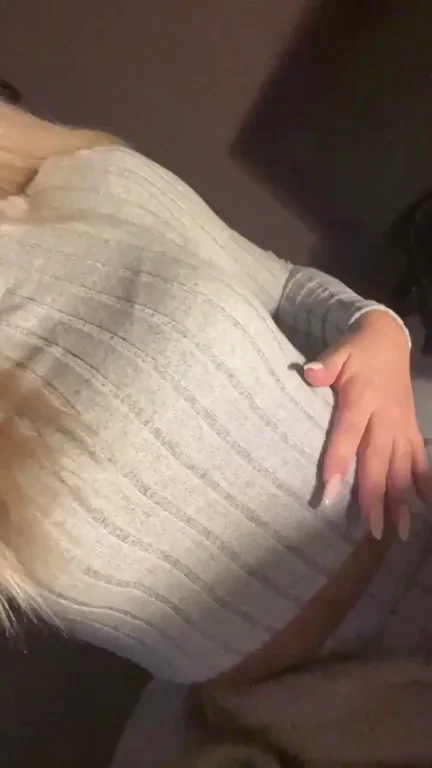 18, shy and very flat so please don't be mean :(