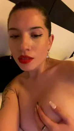 Petite Cutie with Perky Naturals Teases & Plays 🥵🍒