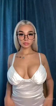 Blonde Bimbo Begs for Your Cumshot Aim 💦👓