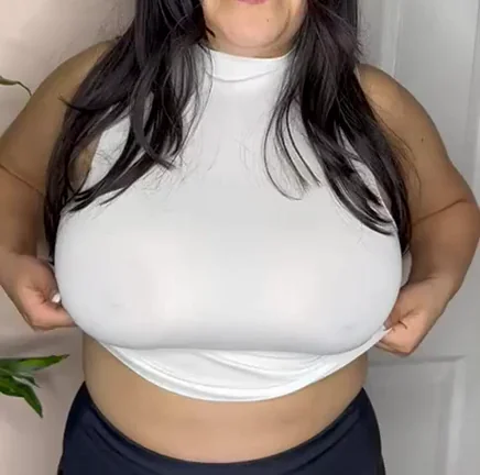 🔥 Epic Natural Titty Drop from Busty MILF Slut 💦
