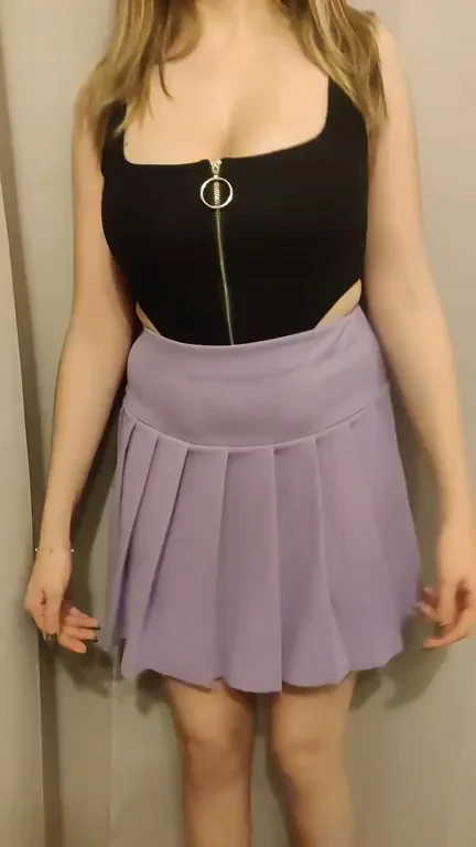 Big Bouncing Boobs Tease in Zip Top & Mini Skirt 💥🍈🍈